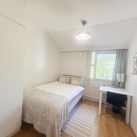 Private Rooms Near Metro, Free Parking,Direct Bus From Airport Helsinki Ngoại thất bức ảnh